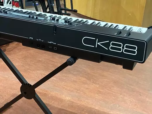 Yamaha CK88 5